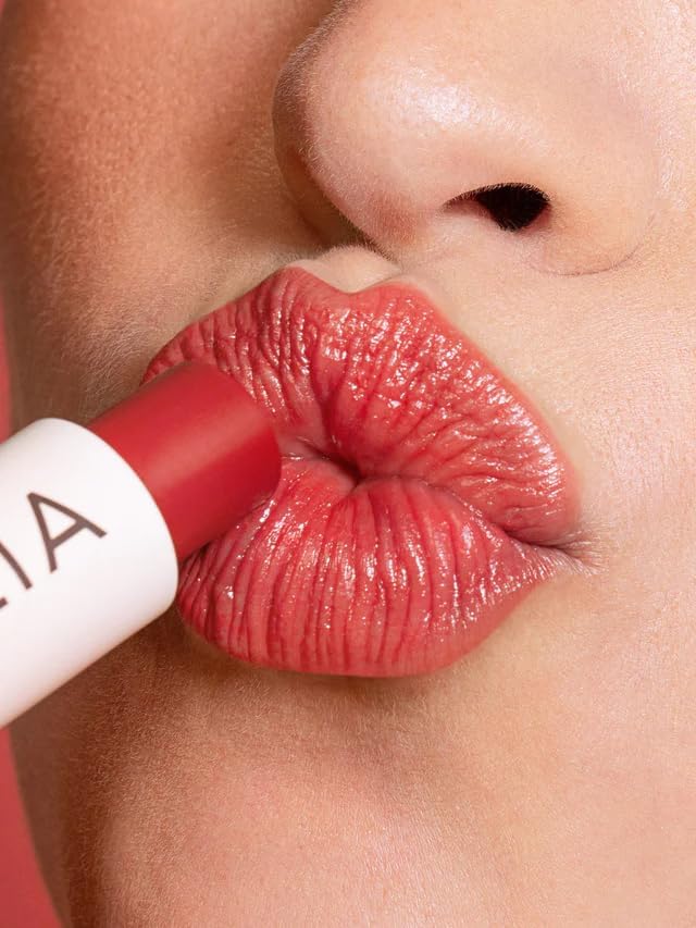 ILIA - Balmy Tint Hydrating Lip Balm | Non - Toxic, Cruelty - Free, Moisturizing + Sheer, Buildable Lip Color (Hold Me, 0.15 oz | 4.4 g) - The Tribalist
