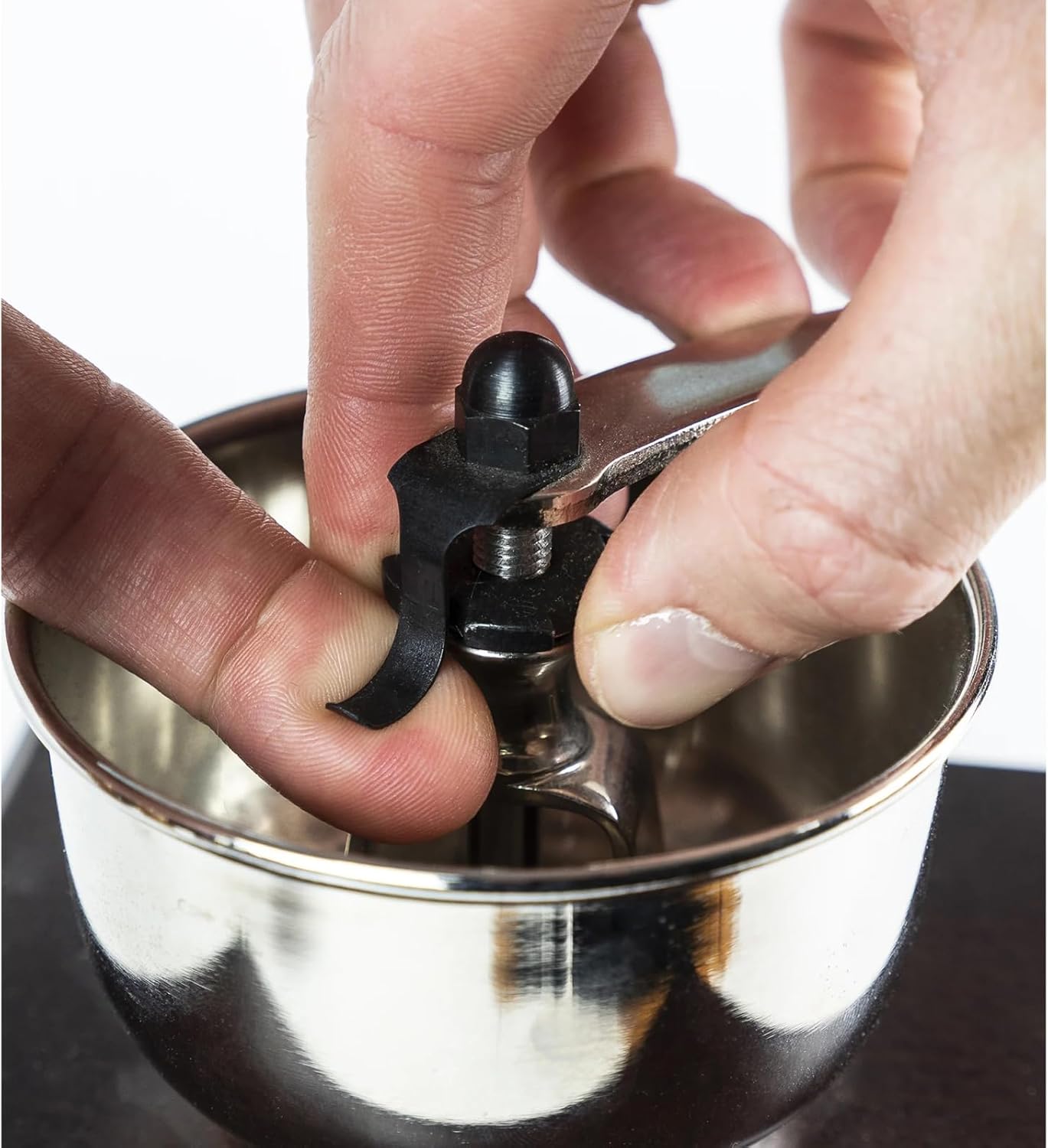 Peugeot Brésil Coffee Mill – Walnut Stained Beechwood, Stainless Burr Mechanism