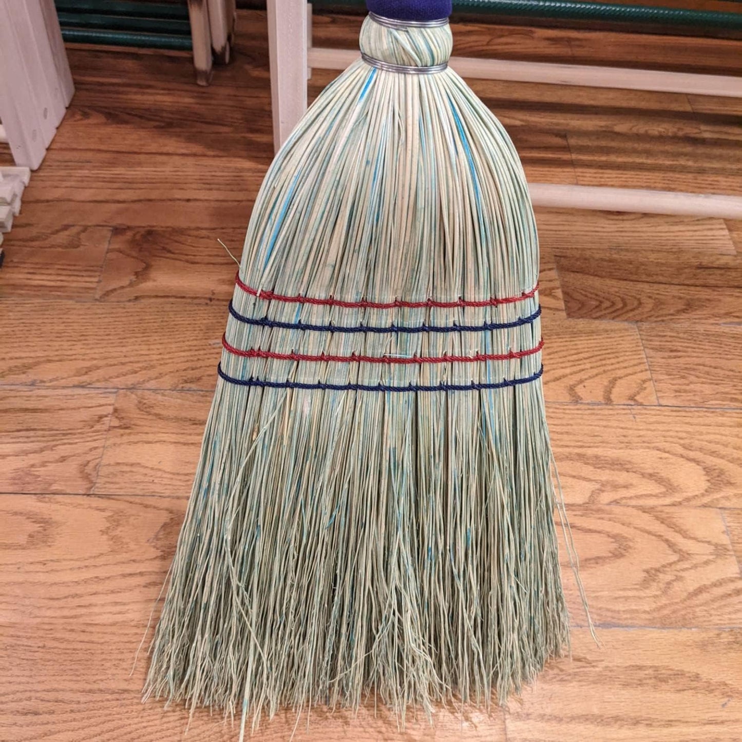Lehman’s Handcrafted Corn House Broom – Traditional, Plastic‑Free & Made in USA