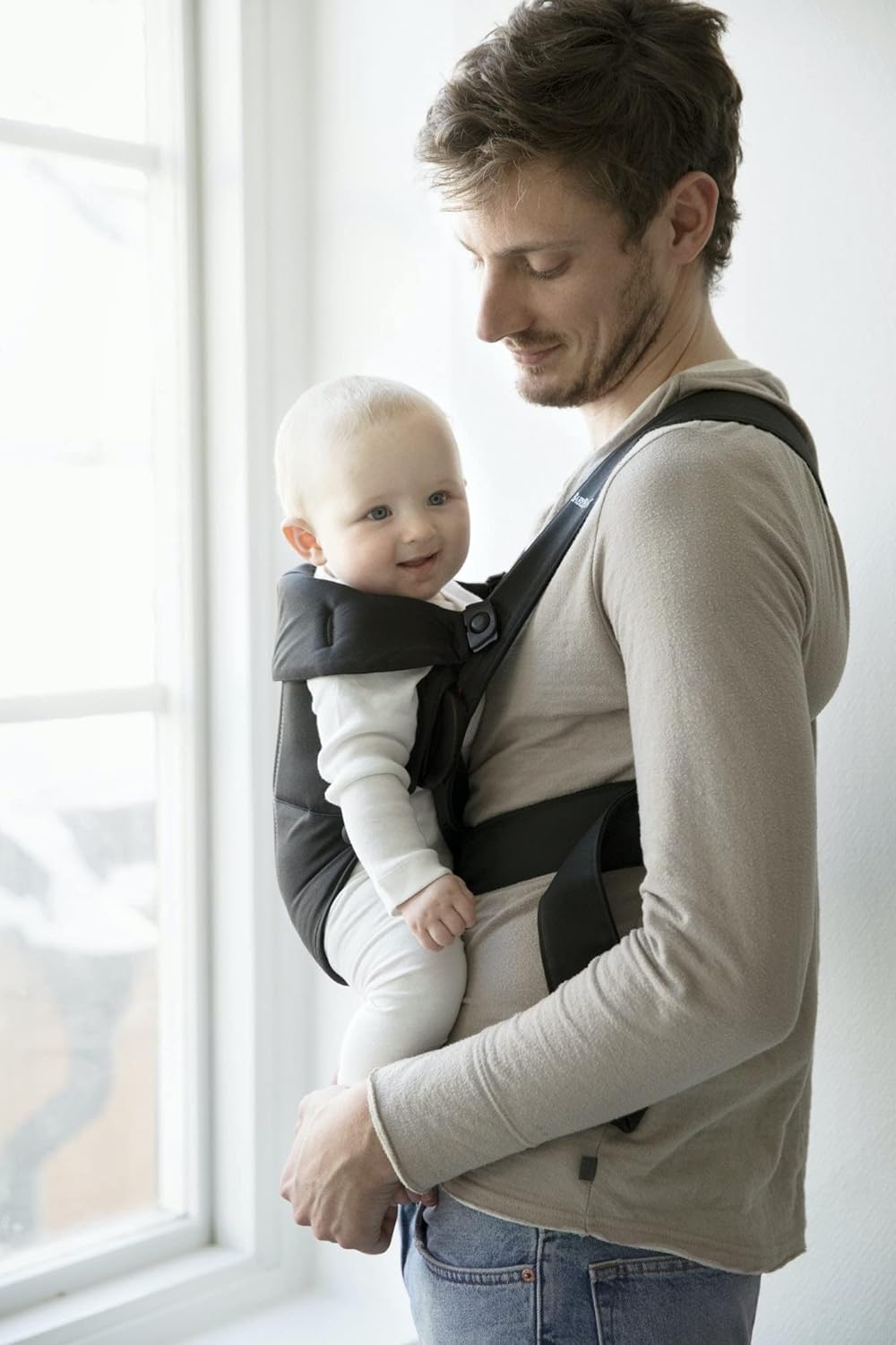 BabyBjörn Baby Carrier Mini: Soft BCI Cotton for Newborns