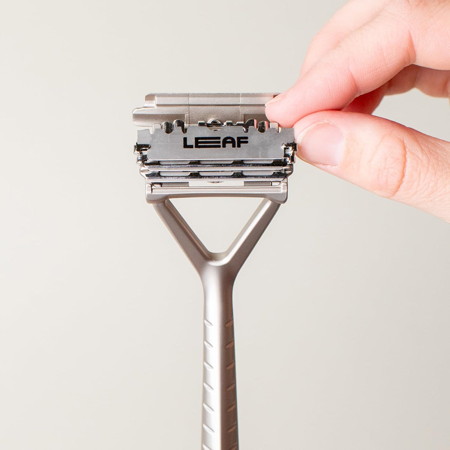 Leaf Shave Single-Edge Safety Razor Blades: 50 Count Platinum-Coated