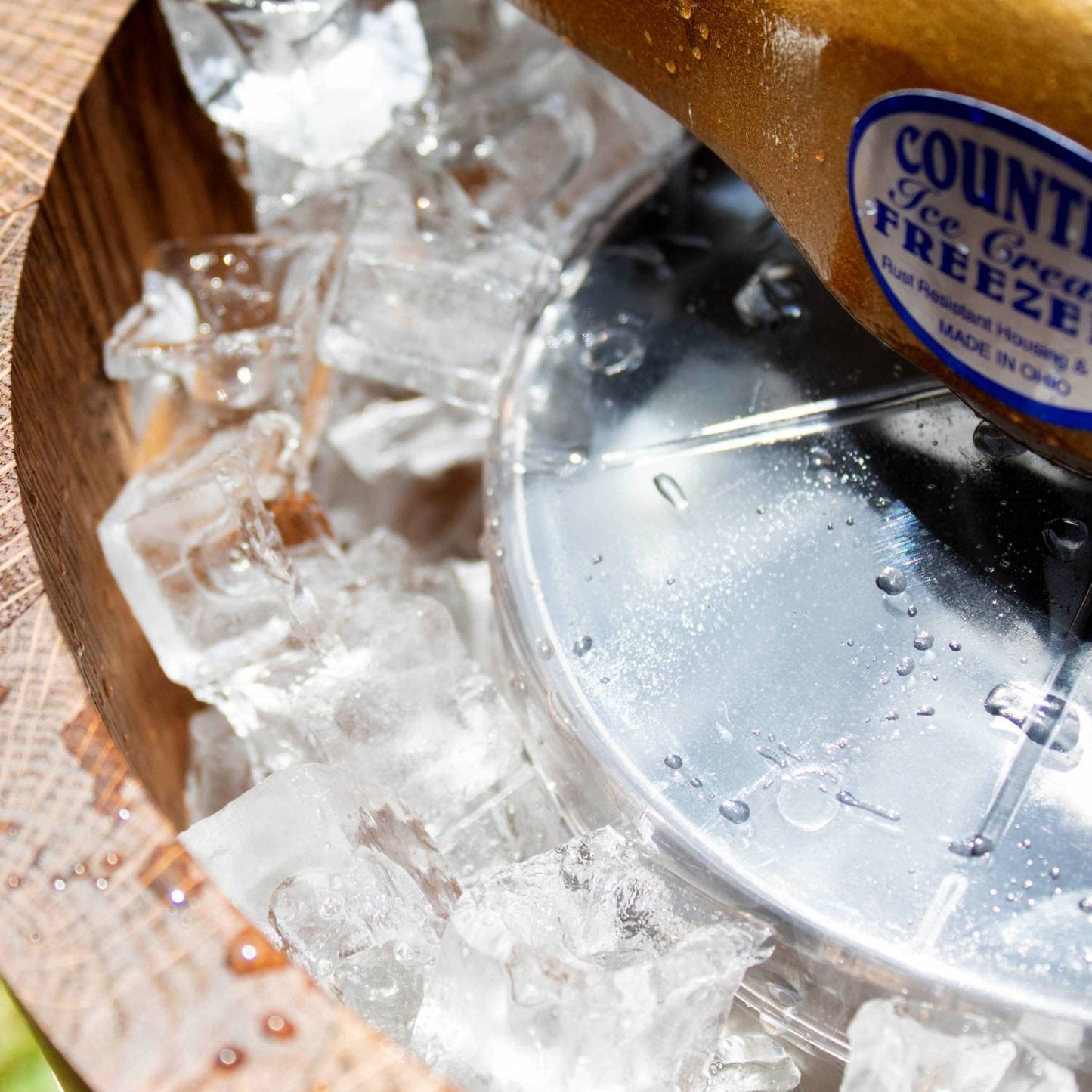 Lehman’s Manual Hand-Crank Ice Cream Maker (4 Quart Capacity)