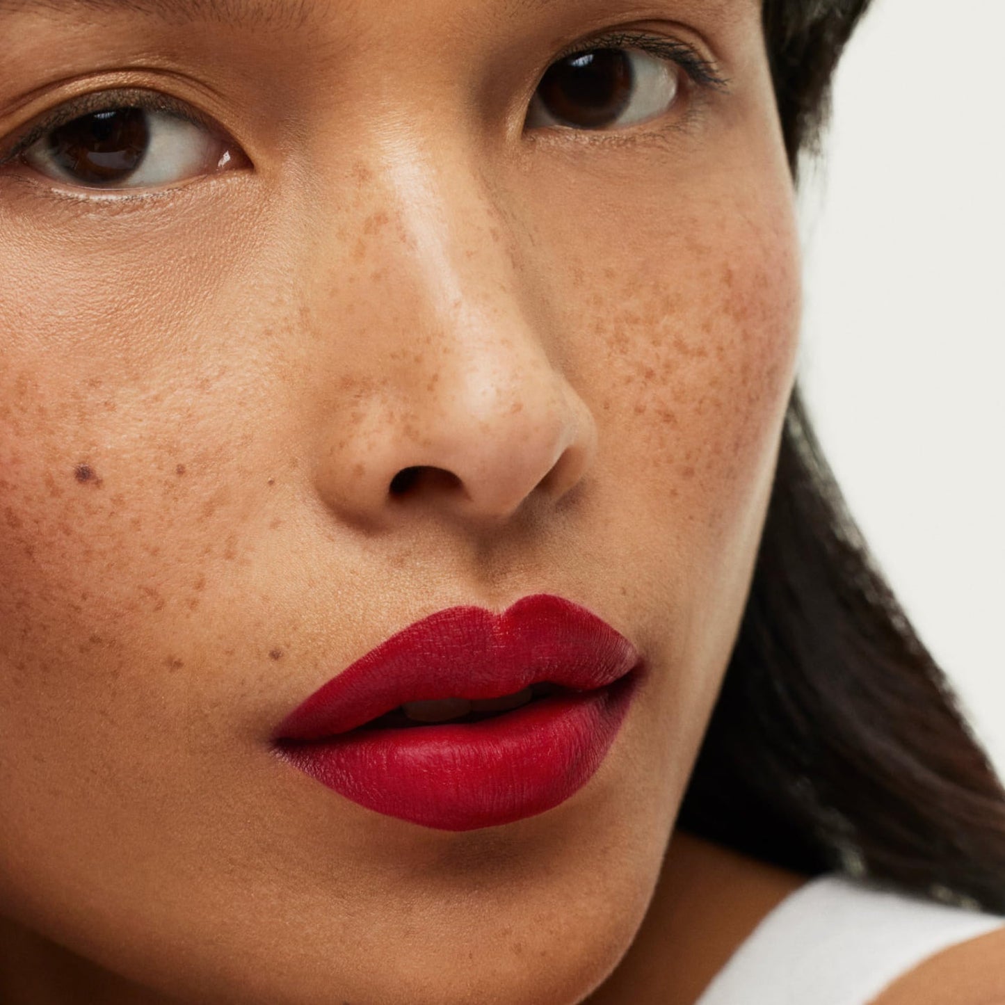 ILIA Lip Sketch Hydrating Crayon: 12-Hour Soft-Matte Color (Piazza)