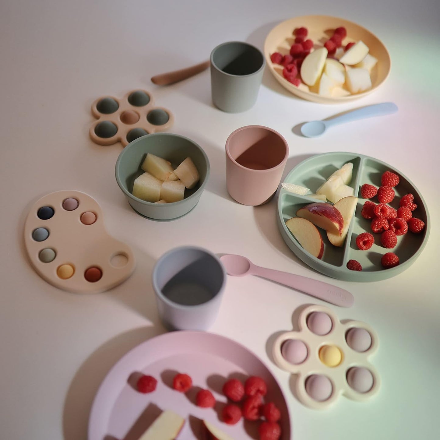 mushie Silicone Suction Bowl: Food-Grade Scandinavian Design