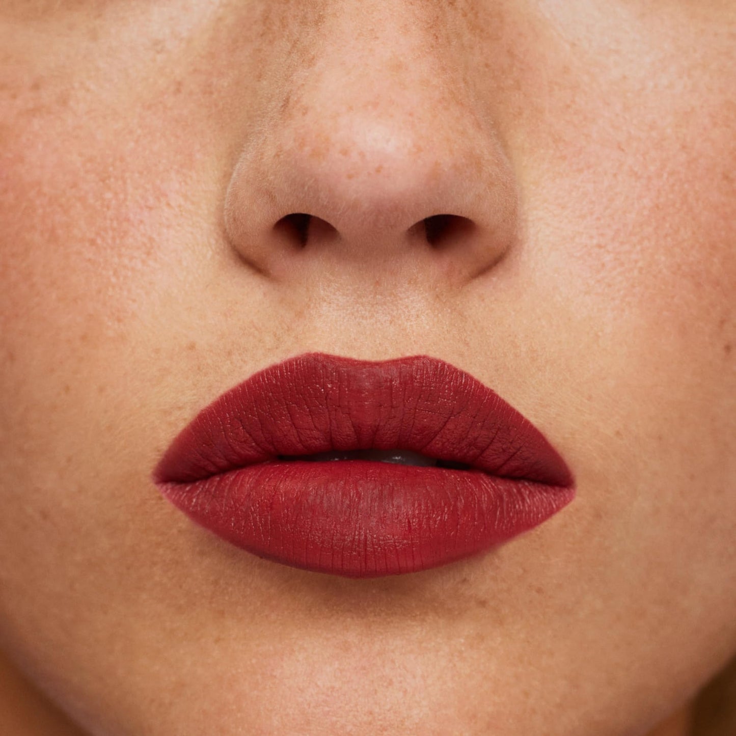 ILIA Lip Sketch Hydrating Crayon: 12-Hour Soft-Matte Color (Piazza)