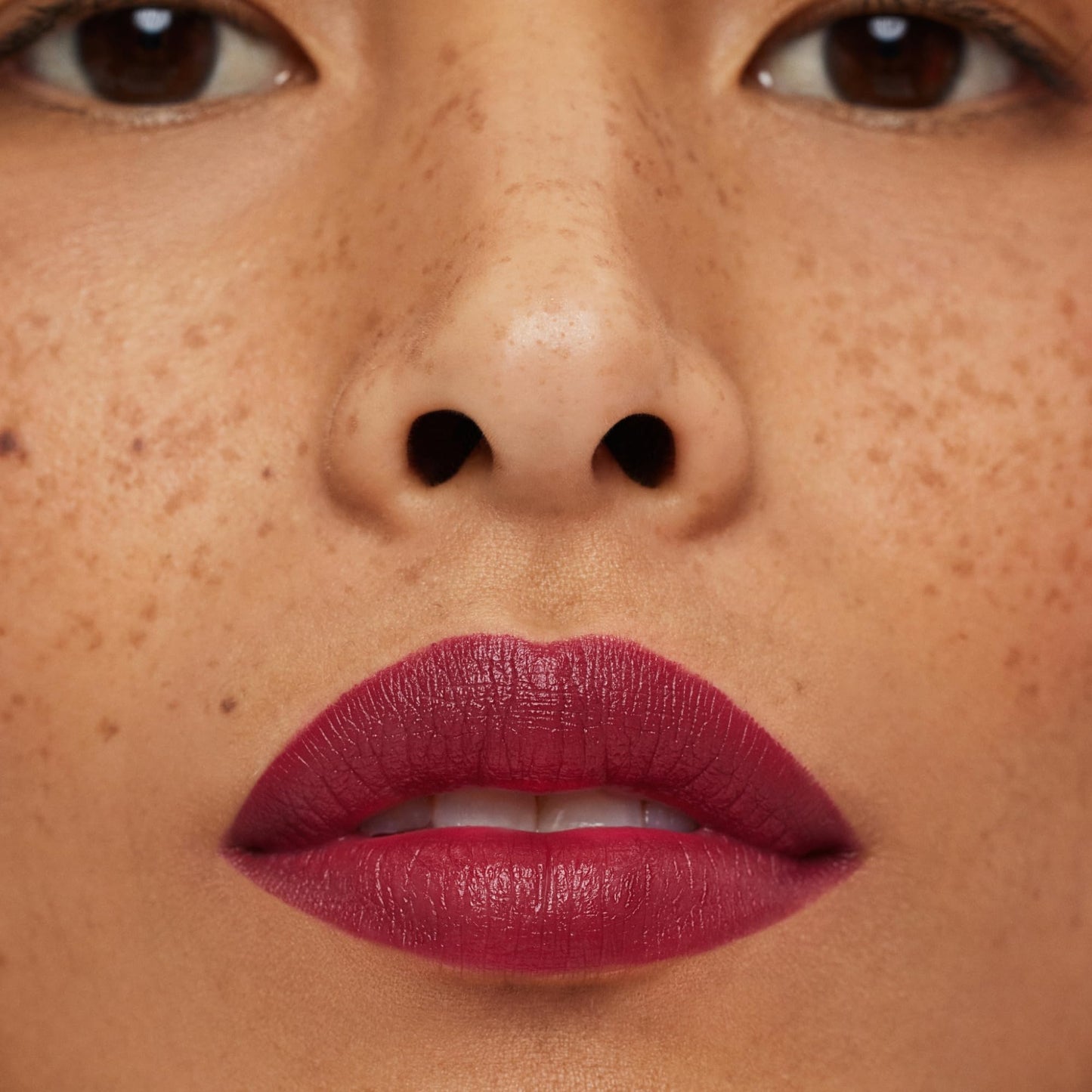 ILIA Lip Sketch Hydrating Crayon: 12-Hour Soft-Matte Color (Piazza)