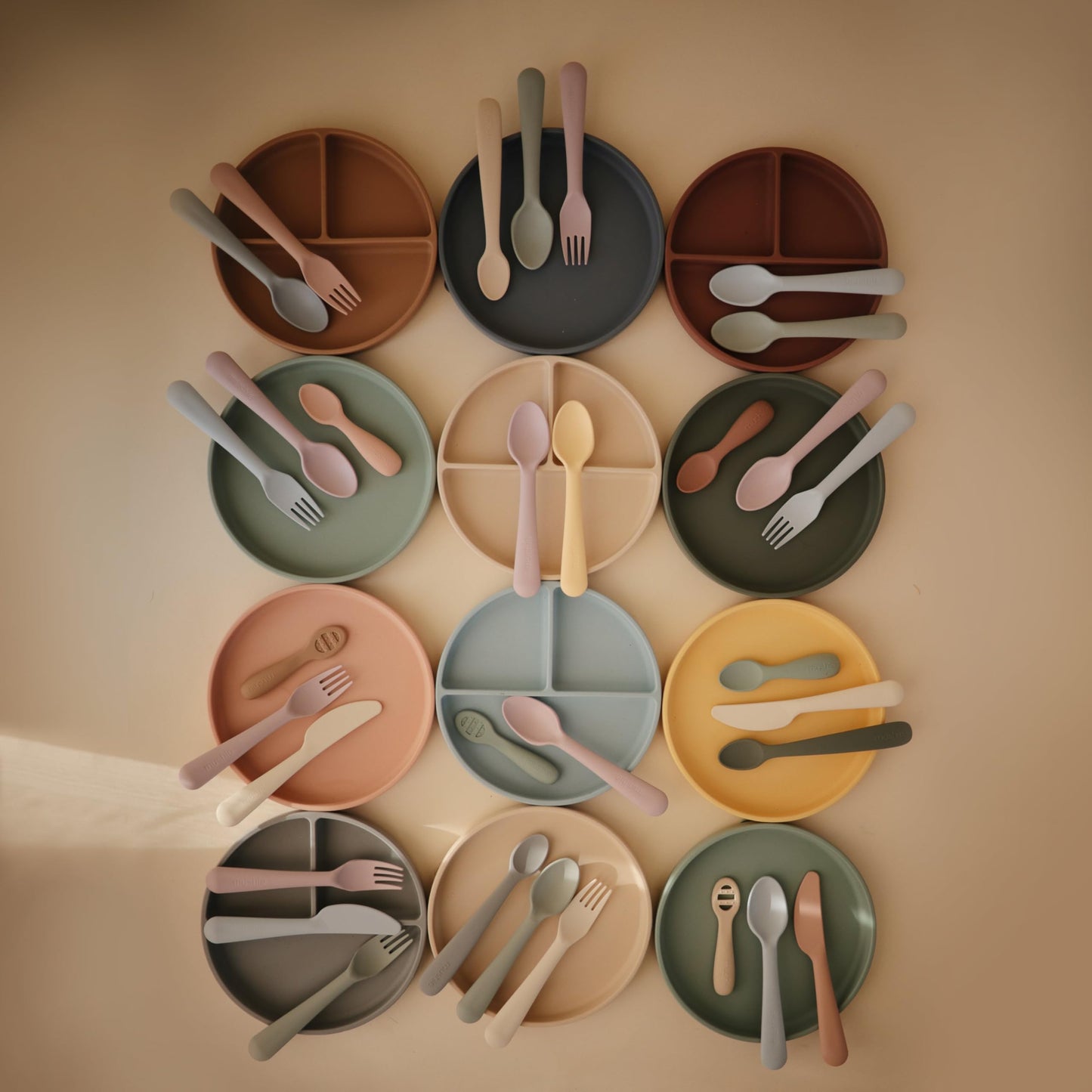 mushie 100% Food-Grade Silicone Divided Suction Plate