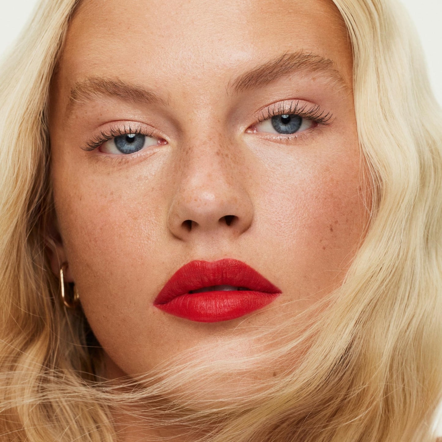 ILIA Lip Sketch Hydrating Crayon: 12-Hour Soft-Matte Color (Piazza)