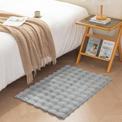 Amazon Basics MADE IN GREEN OEKO-TEX 3D Bubble Washable Rug