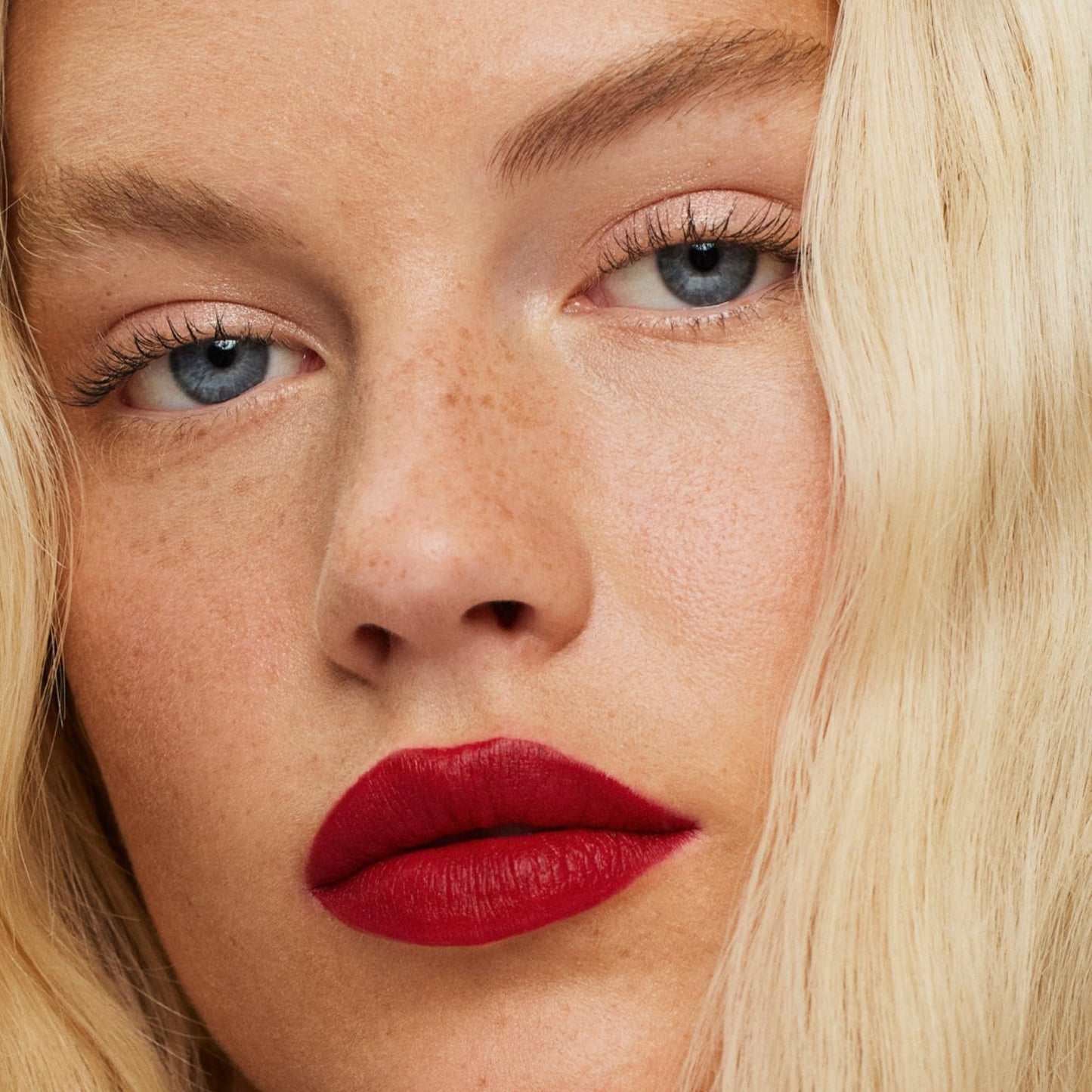 ILIA Lip Sketch Hydrating Crayon: 12-Hour Soft-Matte Color (Piazza)