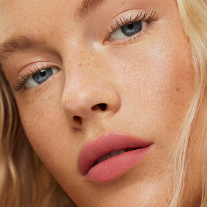 ILIA Lip Sketch Hydrating Crayon: 12-Hour Soft-Matte Color (Piazza)