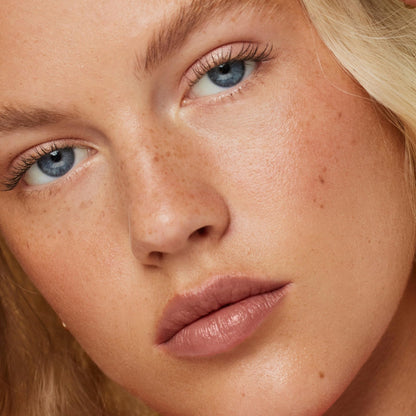 ILIA Lip Sketch Hydrating Crayon: 12-Hour Soft-Matte Color (Piazza)