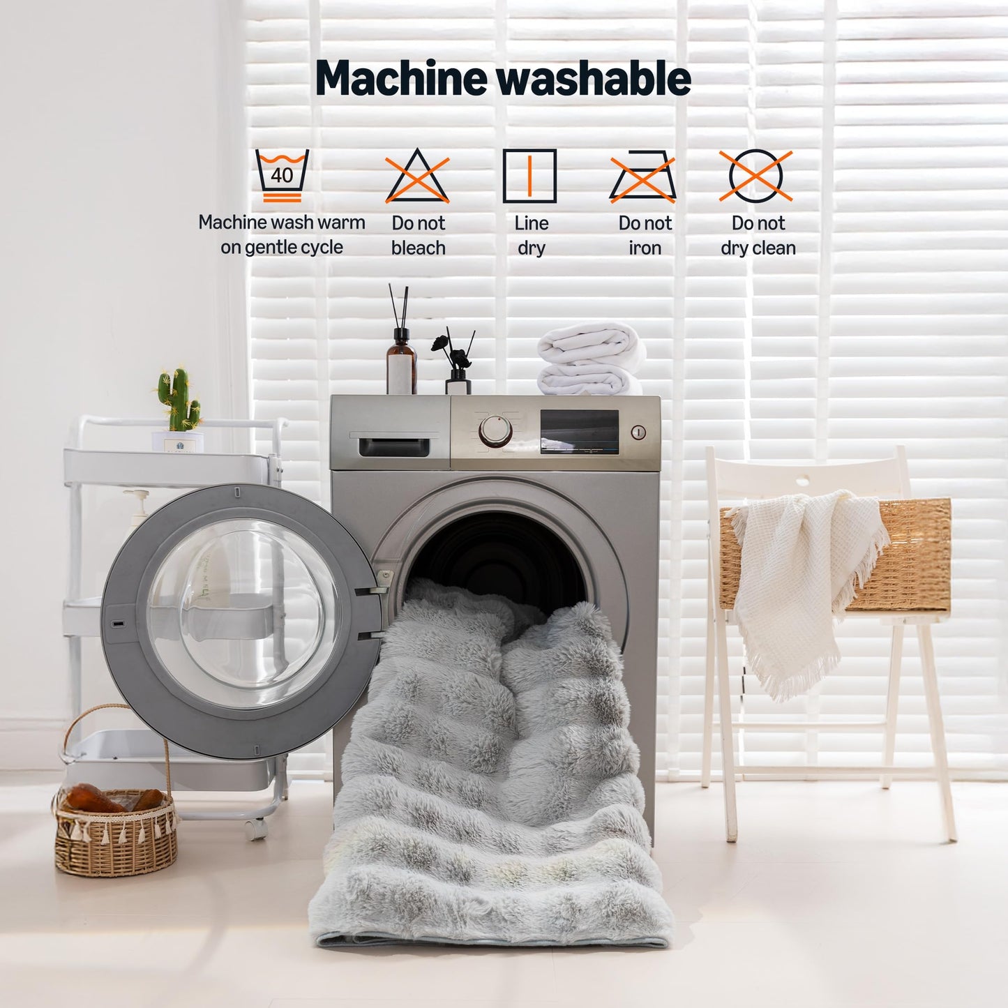Amazon Basics MADE IN GREEN OEKO-TEX 3D Bubble Washable Rug