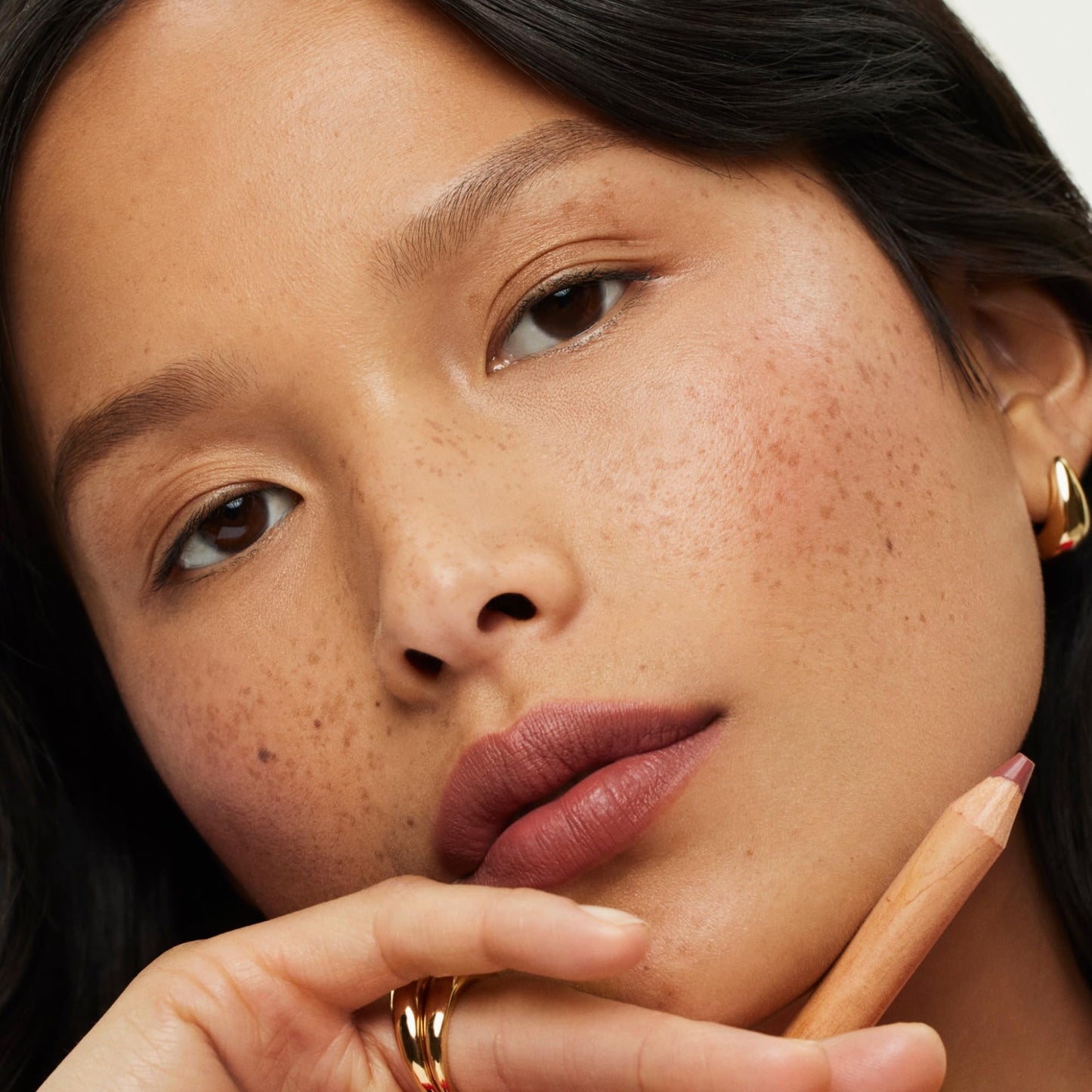 ILIA Lip Sketch Hydrating Crayon: 12-Hour Soft-Matte Color (Piazza)