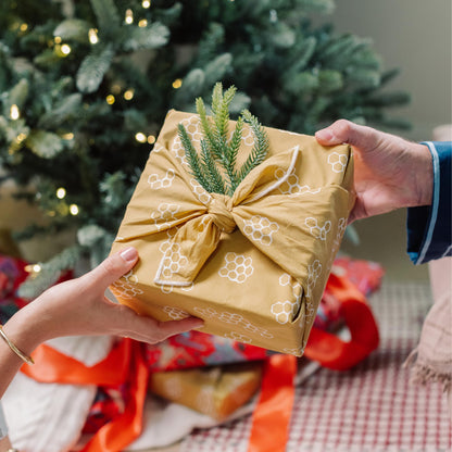 The Zero-Waste Gift Solution: Bee's Wrap Organic Cotton Fabric Wrap Set for Elegant, Reusable Holidays