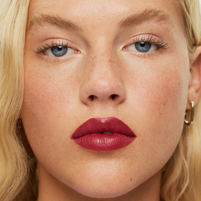 ILIA Lip Sketch Hydrating Crayon: 12-Hour Soft-Matte Color (Piazza)