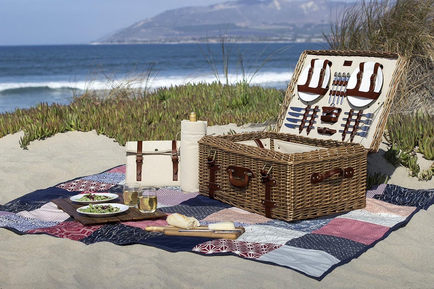 Picnic Time Charleston Luxury Picnic Basket for 4 with Cowhide Leather