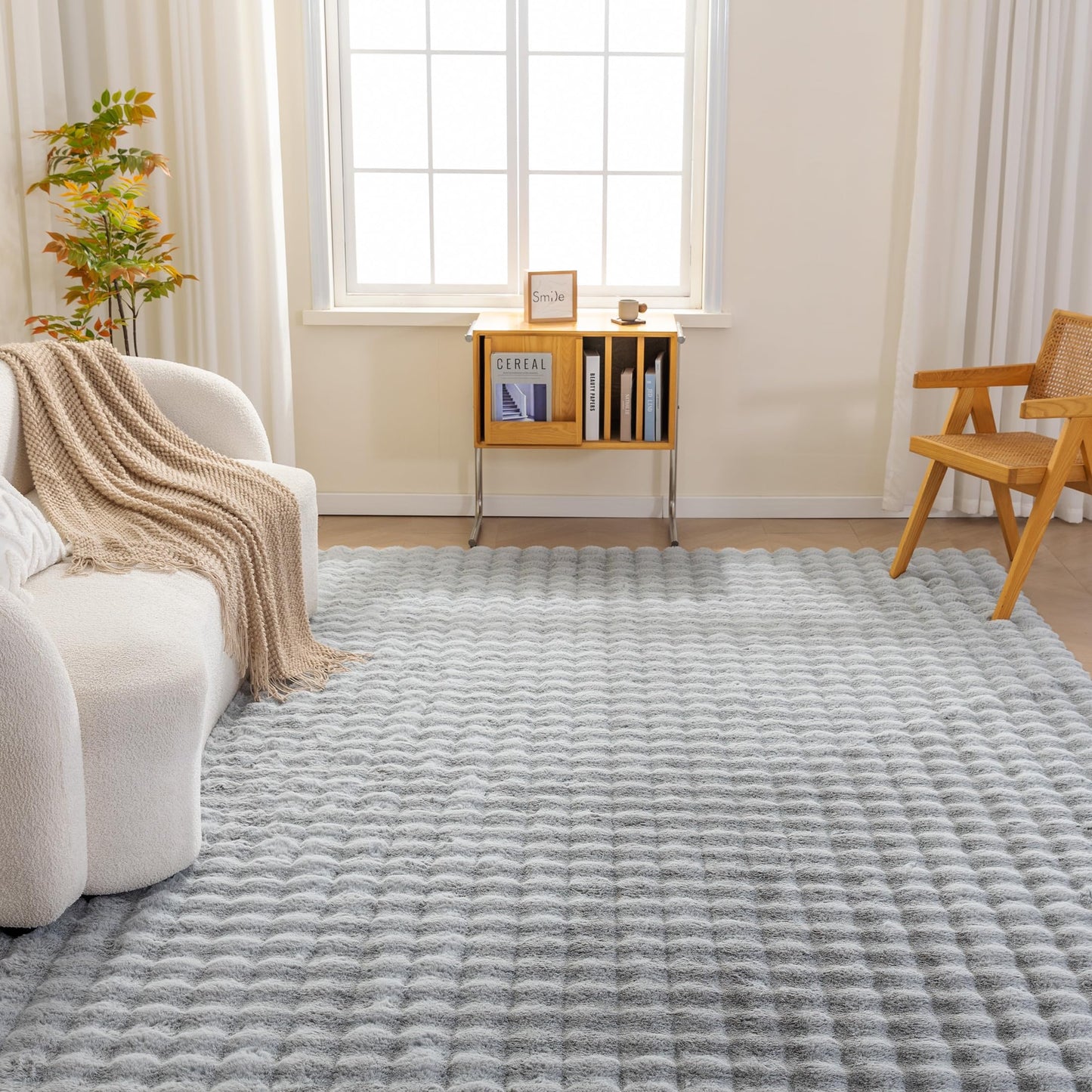 Amazon Basics MADE IN GREEN OEKO-TEX 3D Bubble Washable Rug