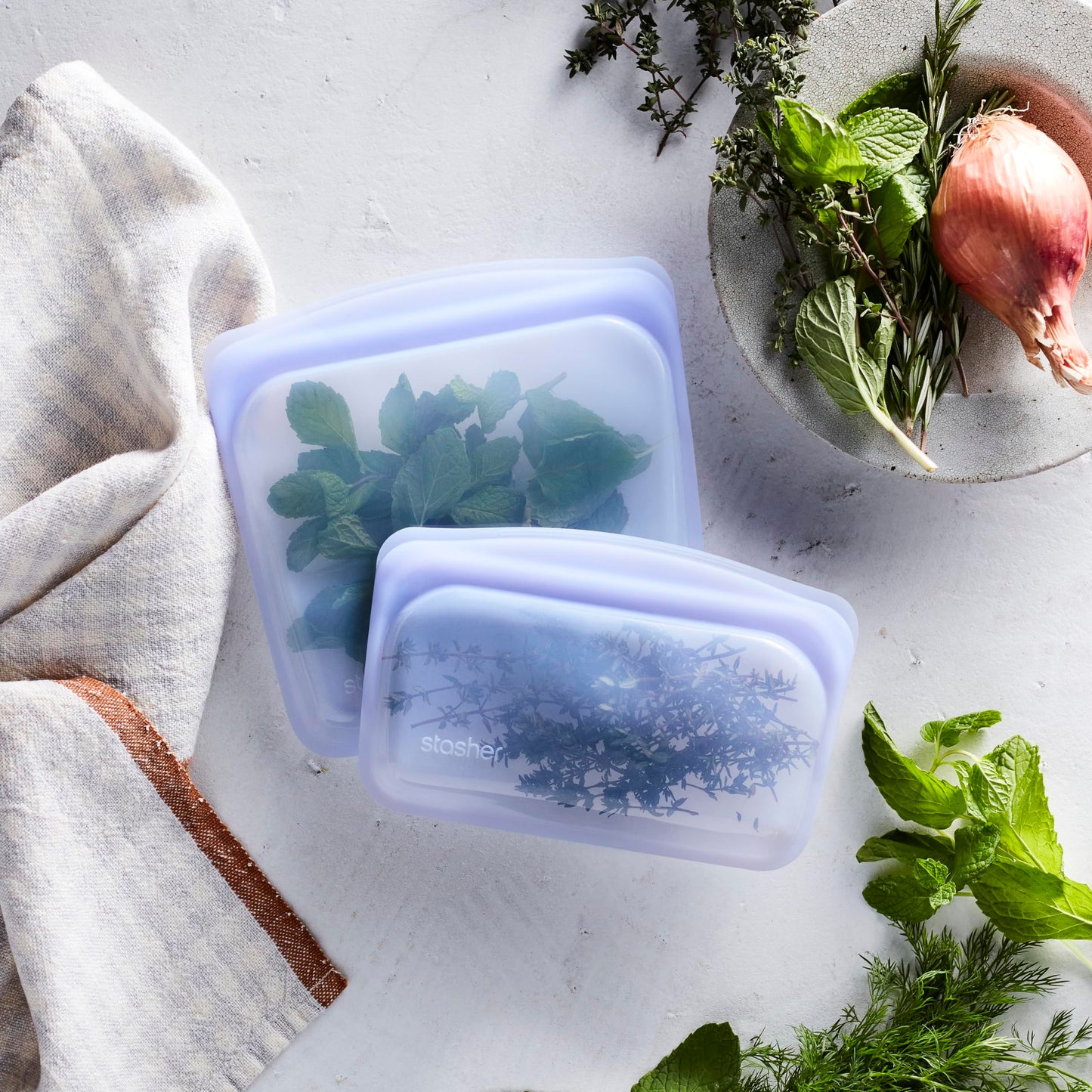 Stasher Premium Silicone Reusable Food Storage Bags (5-Pack Tie Dye)